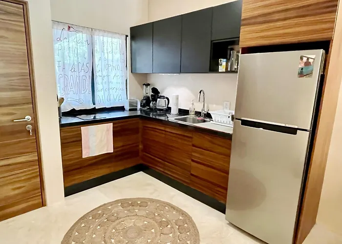 Apartment Jungle Gem With Swim-up Pool & Easy Paved Access *